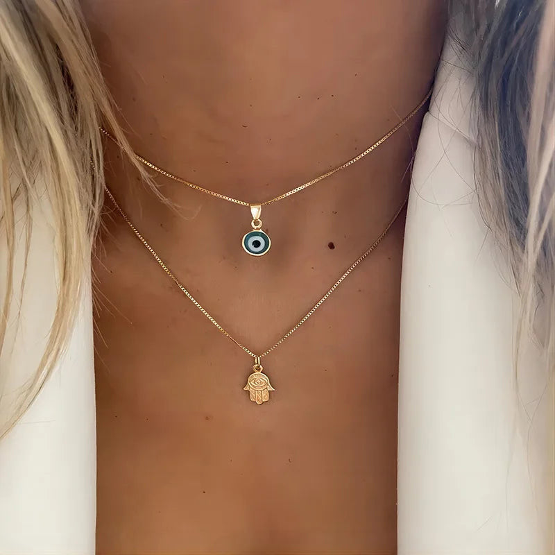 The Allure of Gold Dainty Necklaces: Elevate Your Style with Cercasi Jewelry