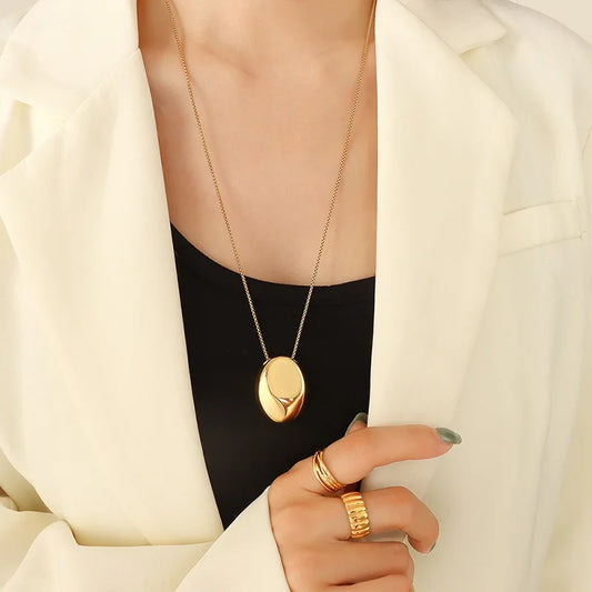 10 Must-Have Pieces for Your Jewelry Collection