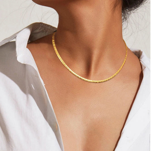  Gold Dainty Necklaces: Timeless Elegance by Cercasi Jewelry