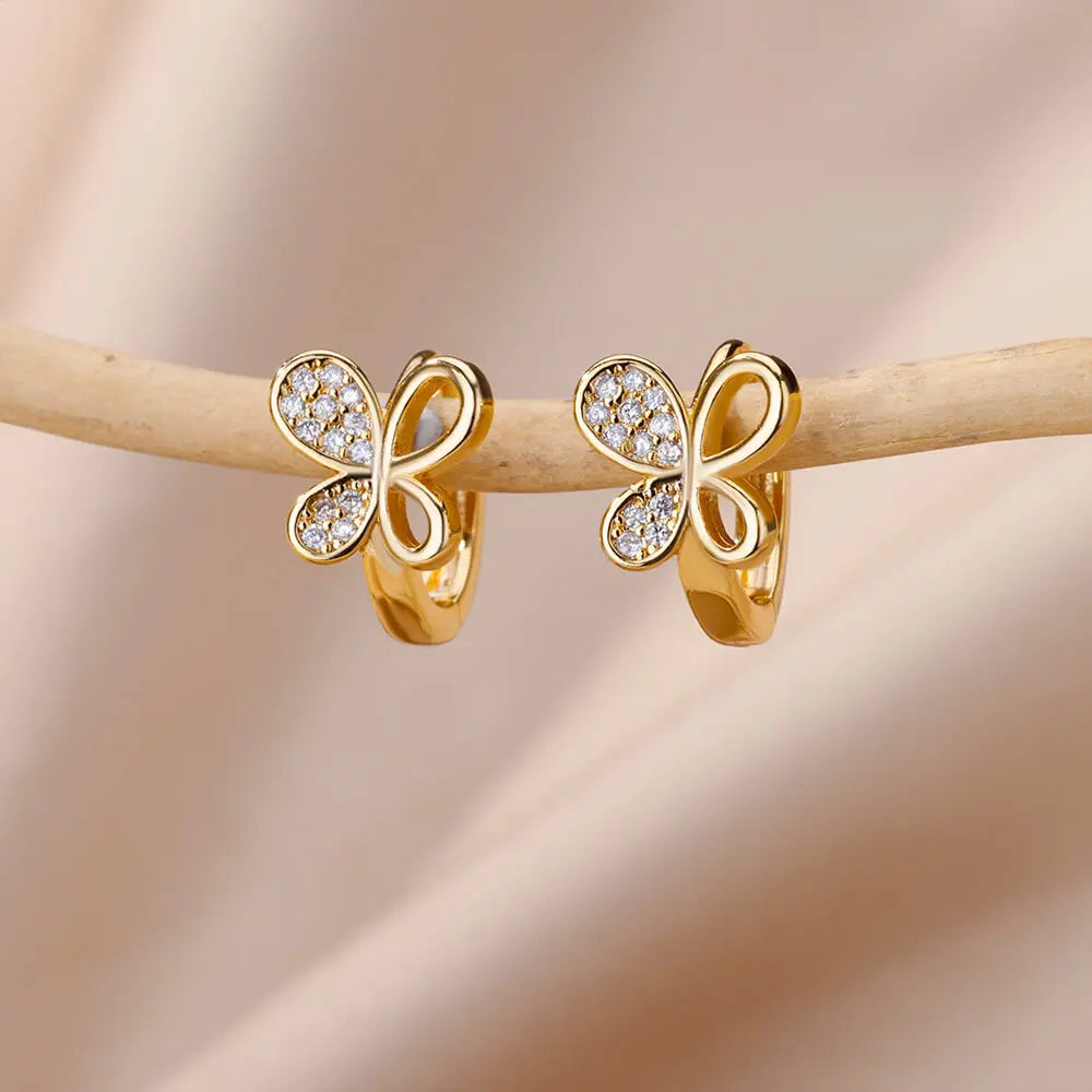 The Art of Subtle Elegance: A Guide to Our Minimalist Earrings Collection